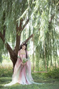 Elegant Visual Narratives: Qiu Qiu in Art Language Vol.6473 - image 19
