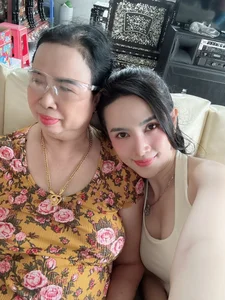 Miss World Ambassador Phan Thi Mo Shares Personal Life and Family Marriage Pressures - image 4