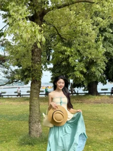 Quyen Linh's Daughter Cinderella Shines as a Muse in Switzerland - image 7