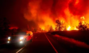 California’s Park Fire: A Hellish Landscape of Destruction and Bravery - image 2