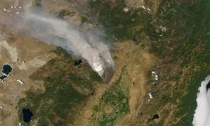 California’s Park Fire: A Hellish Landscape of Destruction and Bravery - image 5