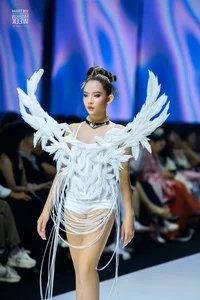 Supermodel Thanh Hang Dazzles in Avant-Garde Ivan Tran Fashion Collection - image 3
