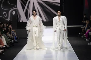 Supermodel Thanh Hang Dazzles in Avant-Garde Ivan Tran Fashion Collection - image 2
