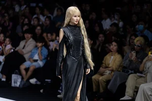 Supermodel Thanh Hang Dazzles in Avant-Garde Ivan Tran Fashion Collection - image 1