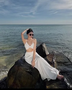 Summer Style Guide: Confident and Trendy Bikini Looks Paired with Chic Eyewear - image 9