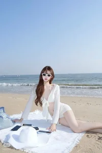 Summer Style Guide: Confident and Trendy Bikini Looks Paired with Chic Eyewear - image 8