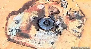 Mysterious 'UFO' Spotted in Sahara Desert via Google Maps - image 2