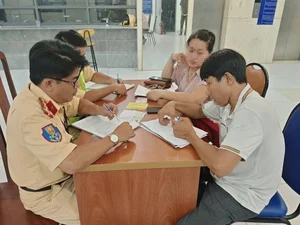 Controversy Surrounds 'Am Duong Lo' Film Production Over Ambulance Usage - image 0