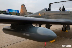 Innovative Vietnam-Made Training Aircraft Take Center Stage at the 2024 International Defense Exhibition Highlighting Domestic Aerospace Advancements - image 3