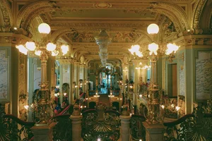 MC Phuong Mai Visits the World’s Most Beautiful Cafe in Style - image 8