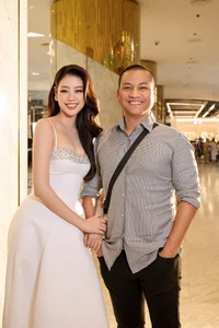 Lệ Quyên Showcases Luxury Fashion: A Glimpse into the Star's Elegant Lifestyle - image 5