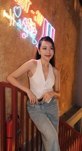 Lệ Quyên Showcases Luxury Fashion: A Glimpse into the Star's Elegant Lifestyle - image 8