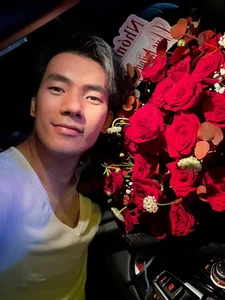 Lệ Quyên Showcases Luxury Fashion: A Glimpse into the Star's Elegant Lifestyle - image 1