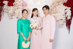 Lam Vy Da Stunning Ao Dai Style at Puka's Star-Studded Wedding - image 5