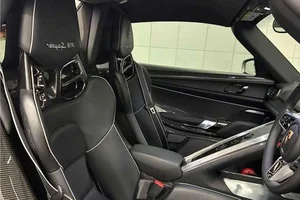 The Rare Million-Dollar Porsche 918 Spyder in Vietnam - image 7