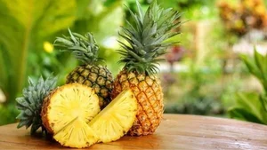 Sapa Crow-Beak Peaches: How to Identify Genuine Vietnamese Fruit from Imports - image 5