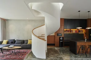 Stunning Hilltop House Design Engineered for Natural Year-Round Breezes - image 4