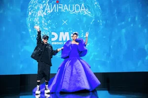 Ninh Duong Lan Ngoc and Xuan Tien Bring the APT Trend to the Fashion Runway - image 6