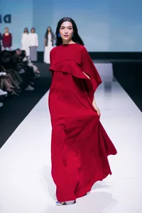 Ninh Duong Lan Ngoc and Xuan Tien Bring the APT Trend to the Fashion Runway - image 9