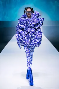 Ninh Duong Lan Ngoc and Xuan Tien Bring the APT Trend to the Fashion Runway - image 4