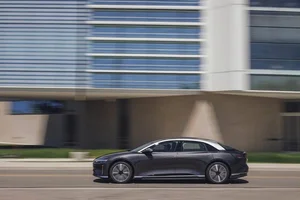 Lucid Air Grand Touring: The American EV Dominating with 1,200km Range - image 7