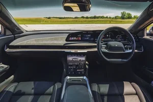 Lucid Air Grand Touring: The American EV Dominating with 1,200km Range - image 6