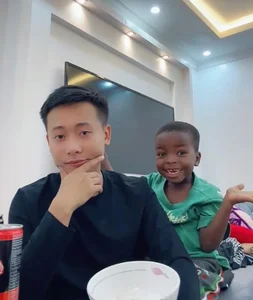 Loi Con Wins Hearts with Clever Response to Difficult Questions About Quang Linh Vlog - image 7