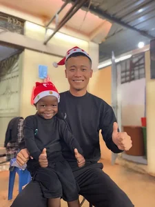 Loi Con Wins Hearts with Clever Response to Difficult Questions About Quang Linh Vlog - image 3