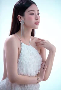 Miss Vietnam Do My Linh Radiates Elegance in Stunning New Pregnancy Photoshoot - image 9