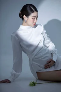Miss Vietnam Do My Linh Radiates Elegance in Stunning New Pregnancy Photoshoot - image 0