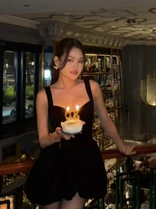 Thuy Diem Debuts Chic New Hairstyle While Phuong Oanh Stuns in Glamorous Backless Dress - image 5
