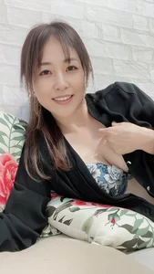 Sayuri Takanashi: The Ageless Elegance of the 34-Year-Old Japanese Icon - image 25