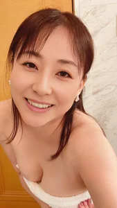 Sayuri Takanashi: The Ageless Elegance of the 34-Year-Old Japanese Icon - image 35