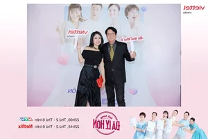 Stars Dazzle in All Black Outfits at Divorced Movie Premiere Red Carpet - image 5