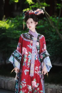 YiTuYu Art Language Vol.4991 Featuring Pei Tong Xue: Artistic Portrait Excellence - image 18