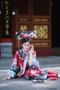 YiTuYu Art Language Vol.4991 Featuring Pei Tong Xue: Artistic Portrait Excellence - image 17