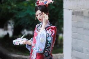 YiTuYu Art Language Vol.4991 Featuring Pei Tong Xue: Artistic Portrait Excellence - image 28