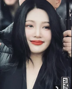 Red Velvet's Joy Stuns at Milan Fashion Week with Sophisticated Look Post Double Eyelid Surgery Rumors - image 9