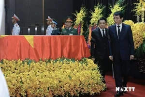 Chinese Communist Party Delegation Pays Respects to Late General Secretary Nguyen Phu Trong - image 5