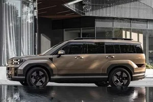 Analyzing the Vietnam-Made 2026 Hyundai SantaFe Hybrid Launching in Thailand Market - image 5