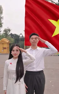 Vietnamese Celebrities Share Heartwarming Photos to Celebrate the 50th Southern Liberation Day - image 15
