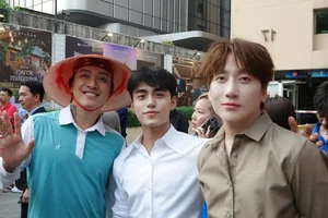 Vietnamese Celebrities Share Heartwarming Photos to Celebrate the 50th Southern Liberation Day - image 0