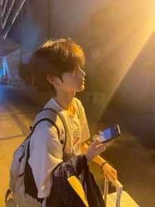 Cool Mysterious Chinese Boys Fashion: Hidden Face Aesthetic and Streetwear - image 9