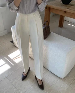 5 Timeless Minimalist Shoe Styles Every Woman Needs for Effortless Outfits - image 9