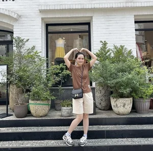 Celebrity Fashion Critique: Quynh Anh's Luxury Look Sparks Debate - image 0