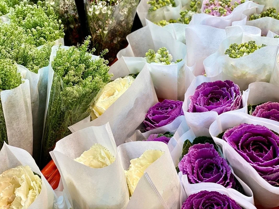 Affordable Imported Flowers Trend for Lunar New Year 2025