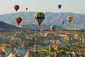 Turkey’s Alien Landscapes: A Journey Through the Bizarre Rock Formations of Cappadocia - image 5