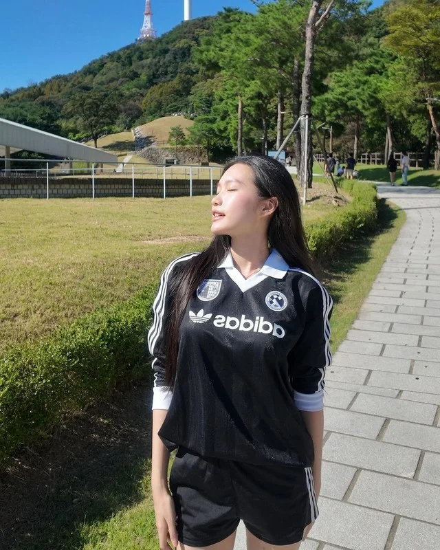 Doan Hai My Explores South Korea While Husband Recovers