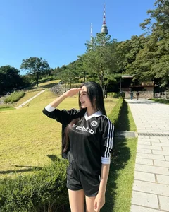 Doan Hai My Explores South Korea While Husband Recovers - image 7