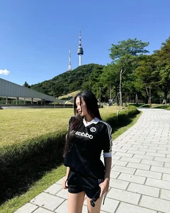 Doan Hai My Explores South Korea While Husband Recovers - image 8